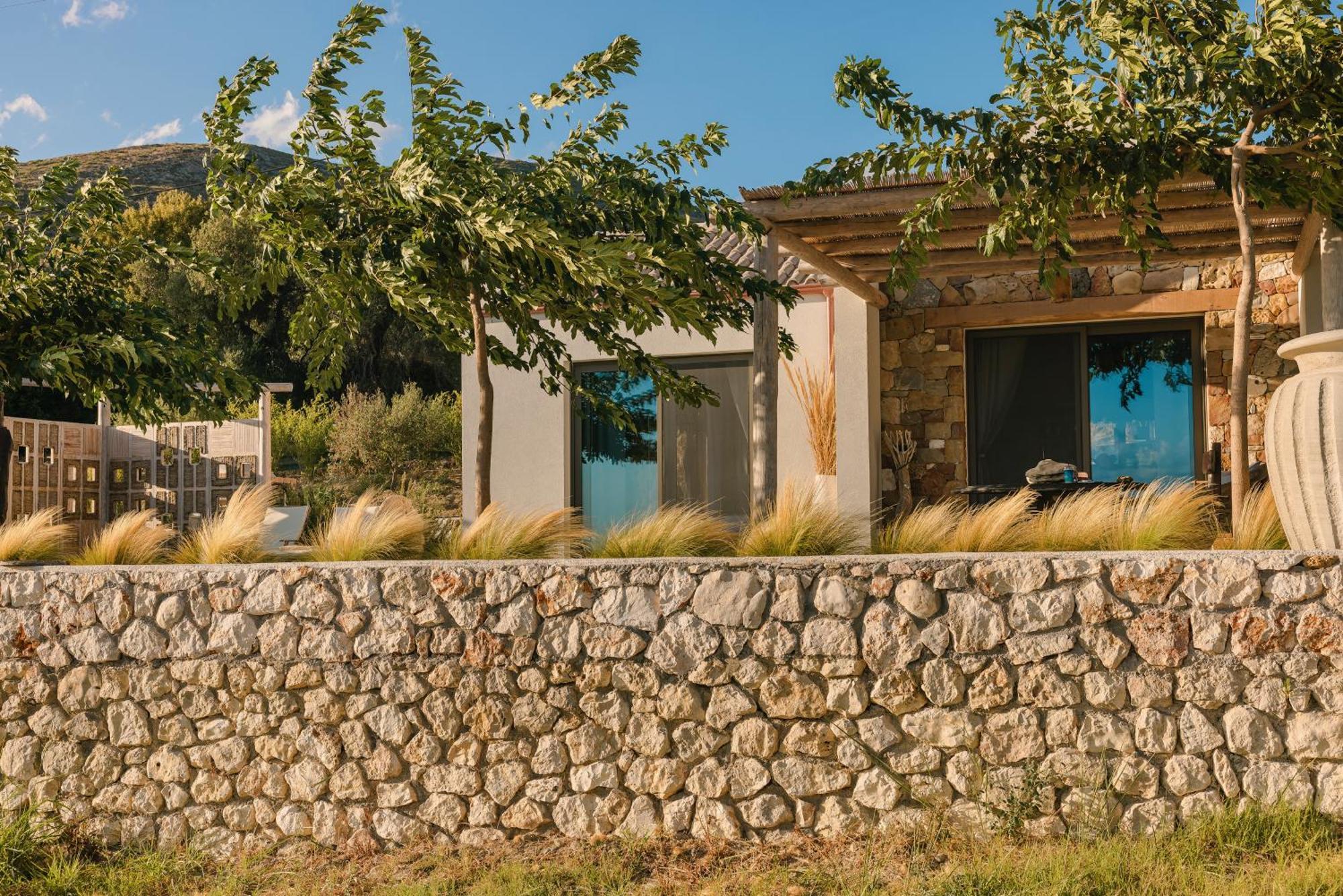 Spathes Suites Kefalonia - Luxury Suites Radzaklí Kültér fotó